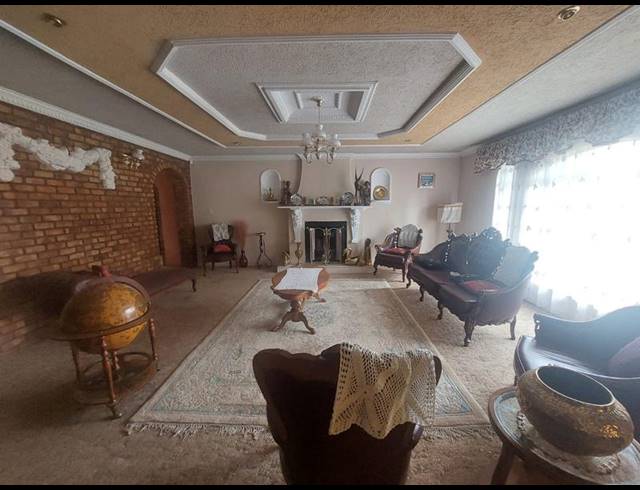 8 BEDROOM HOUSE FOR SALE IN RANDFONTEIN SOUTH